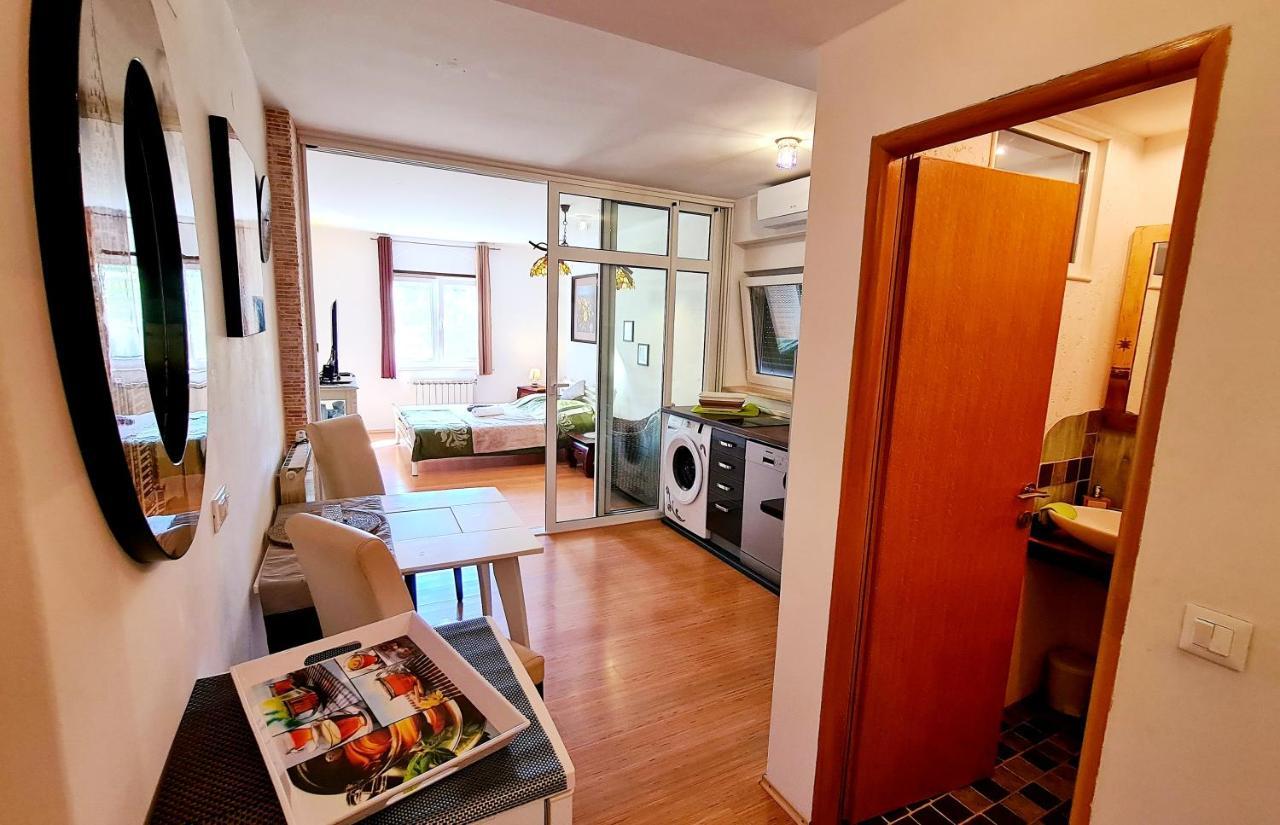 Pakua Apartments & Penthouse โรวีน ภายนอก รูปภาพ