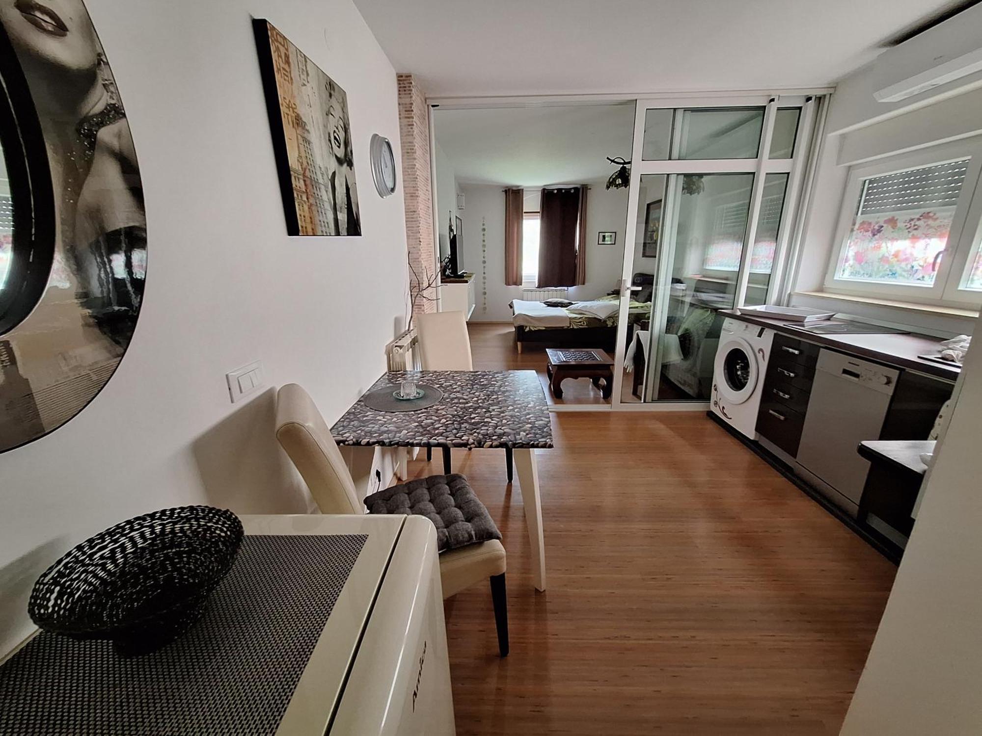Pakua Apartments & Penthouse โรวีน ห้อง รูปภาพ